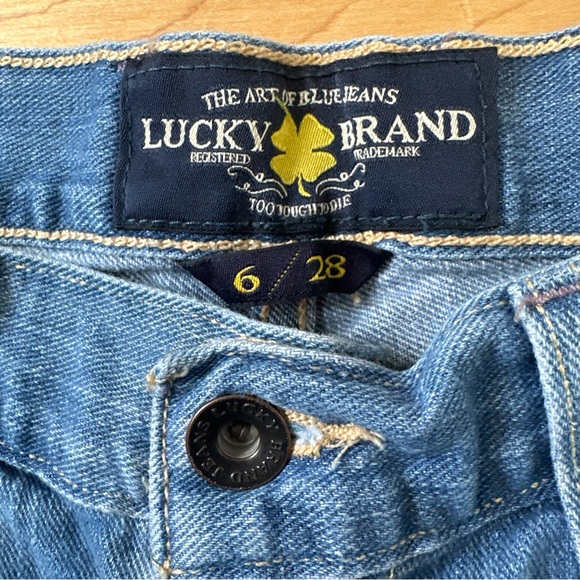 Lucky brand Jean Shorts Women size 6/28 Riley Short with knitted design - Picture 6 of 11